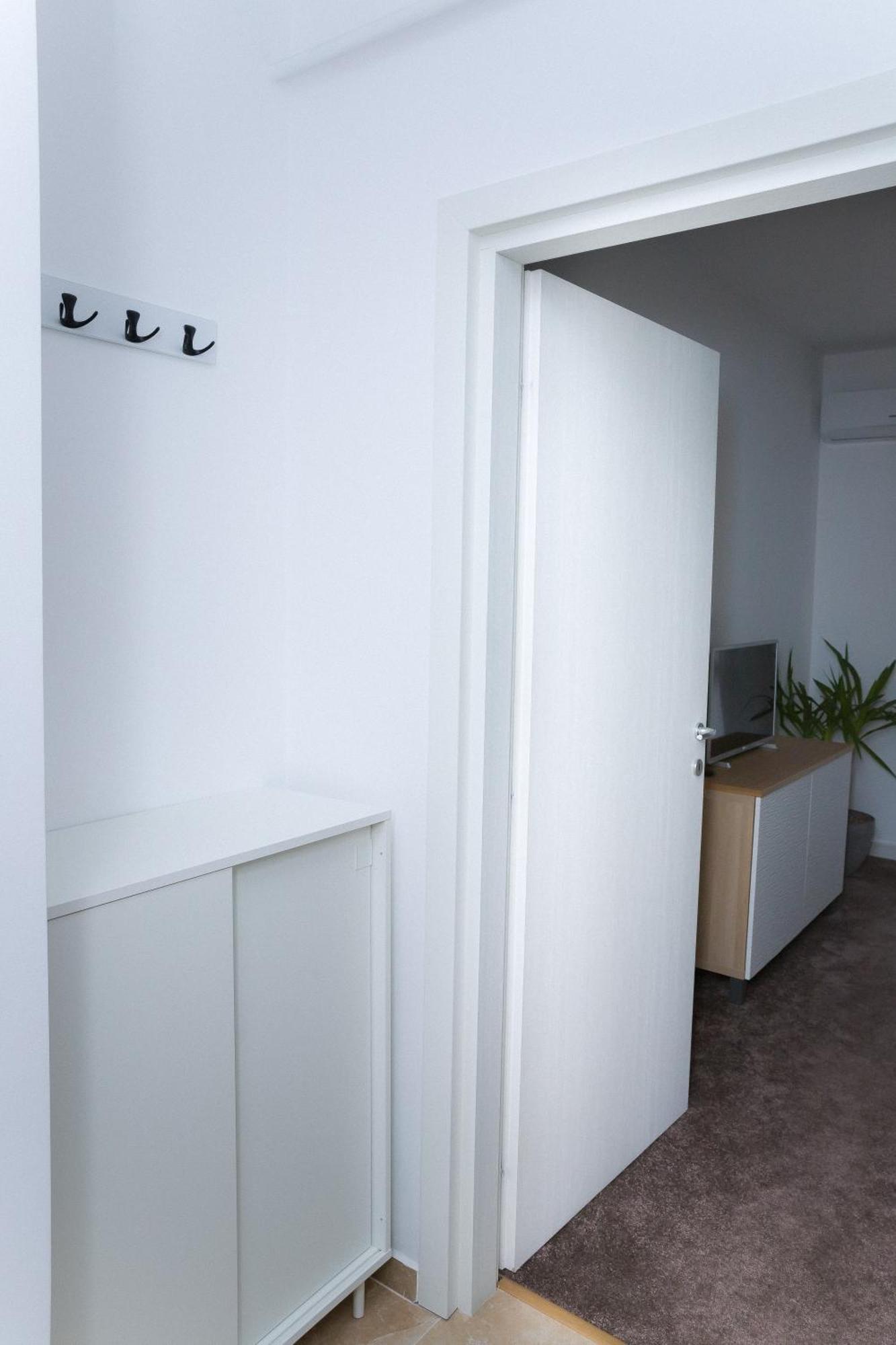 Elysian Urbanscape Brown, 2 Rooms, Near Bucharest Chiajna Экстерьер фото